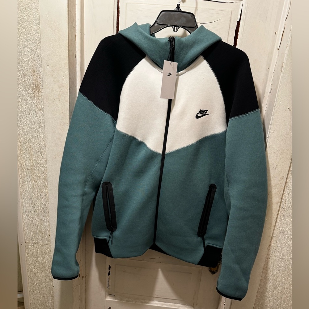 Nike tech fleece